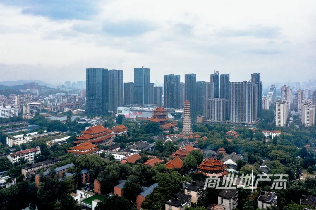 CRR百图斩｜定位重奢的福州万象城开业，榕城商业能级跨上新台阶