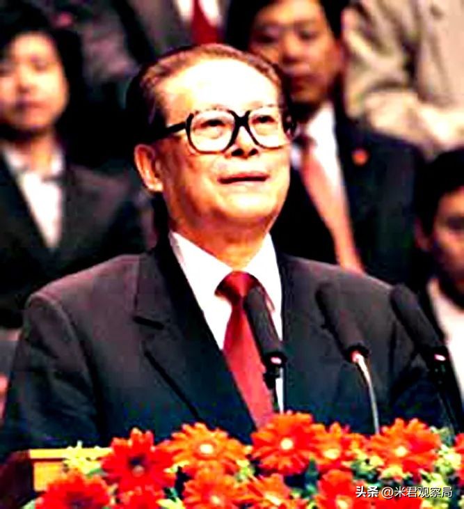 江老爷子的文艺天赋：懂八国语言，还是京剧票友和书法家