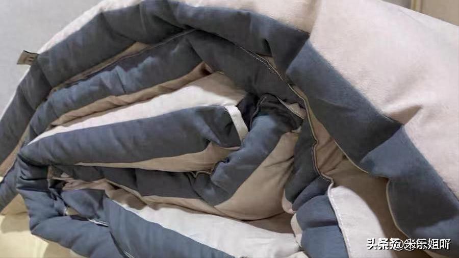 羽绒被暴晒会长虫子吗,羽绒被暴晒还有味道吗