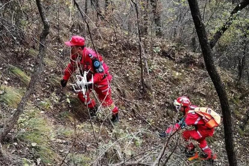 2020年,大四女生刘安在天门山翼装飞行时遇难,极限运动值得吗?