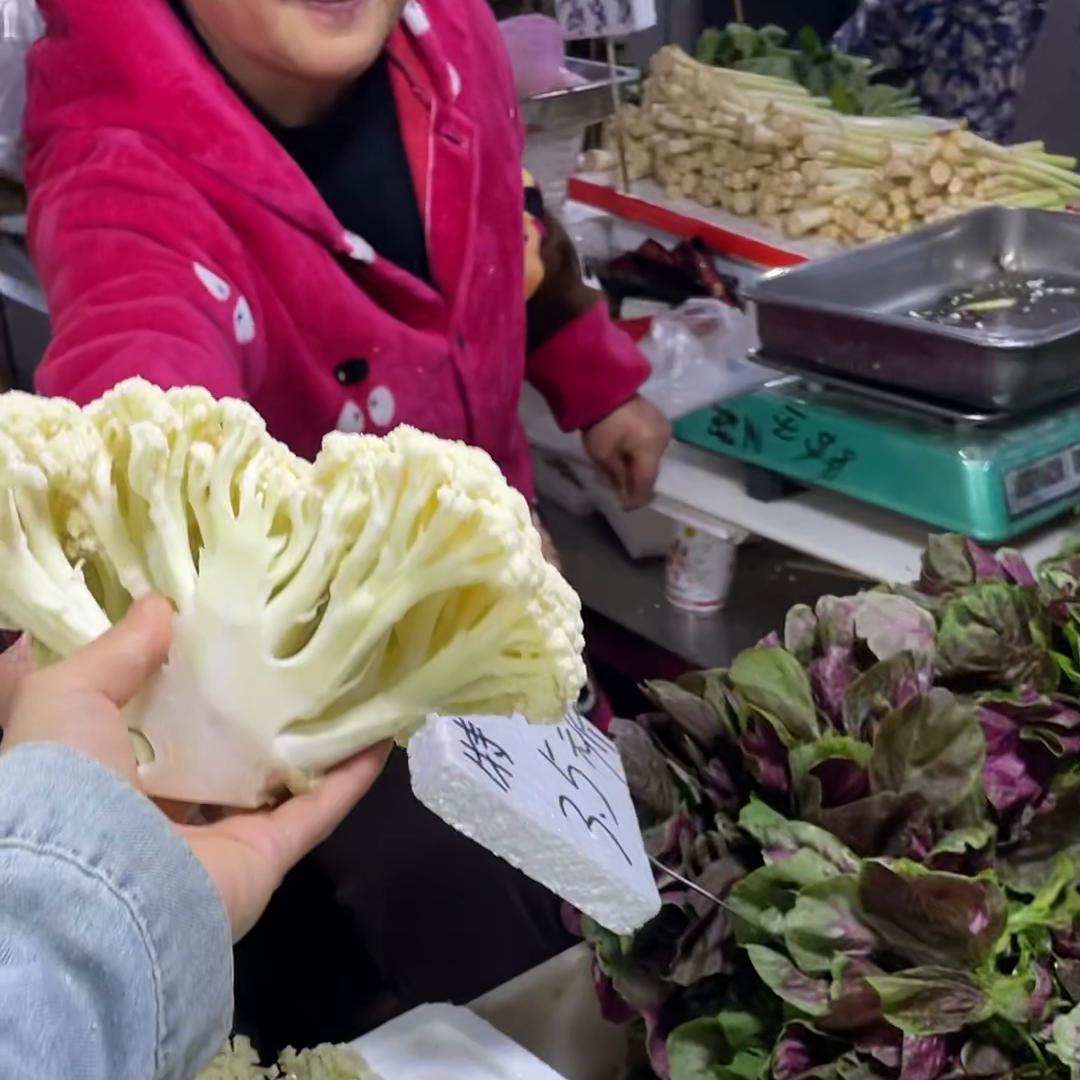 95后在武汉租房的生活,95后小夫妻晚餐