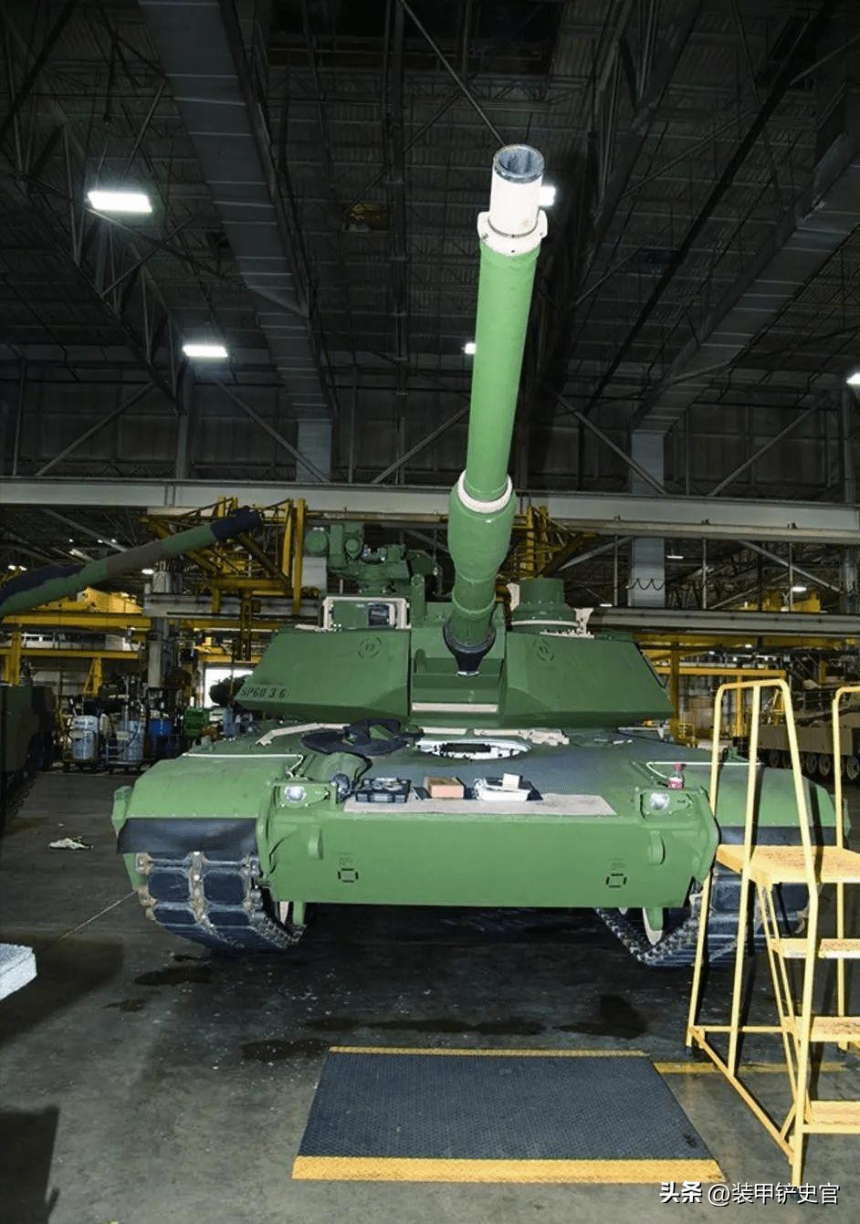 大波波喜提二手M1坦克，遥远的东方有人很眼馋：我的货啥时到？