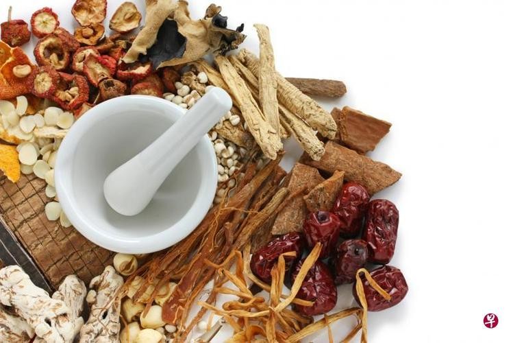 总是冒虚汗睡不好?可能是更年期,中医告诉你几个调理身体小妙招