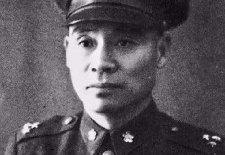 成龙叫房仕龙还是陈港生,成龙姓房为什么叫陈港生