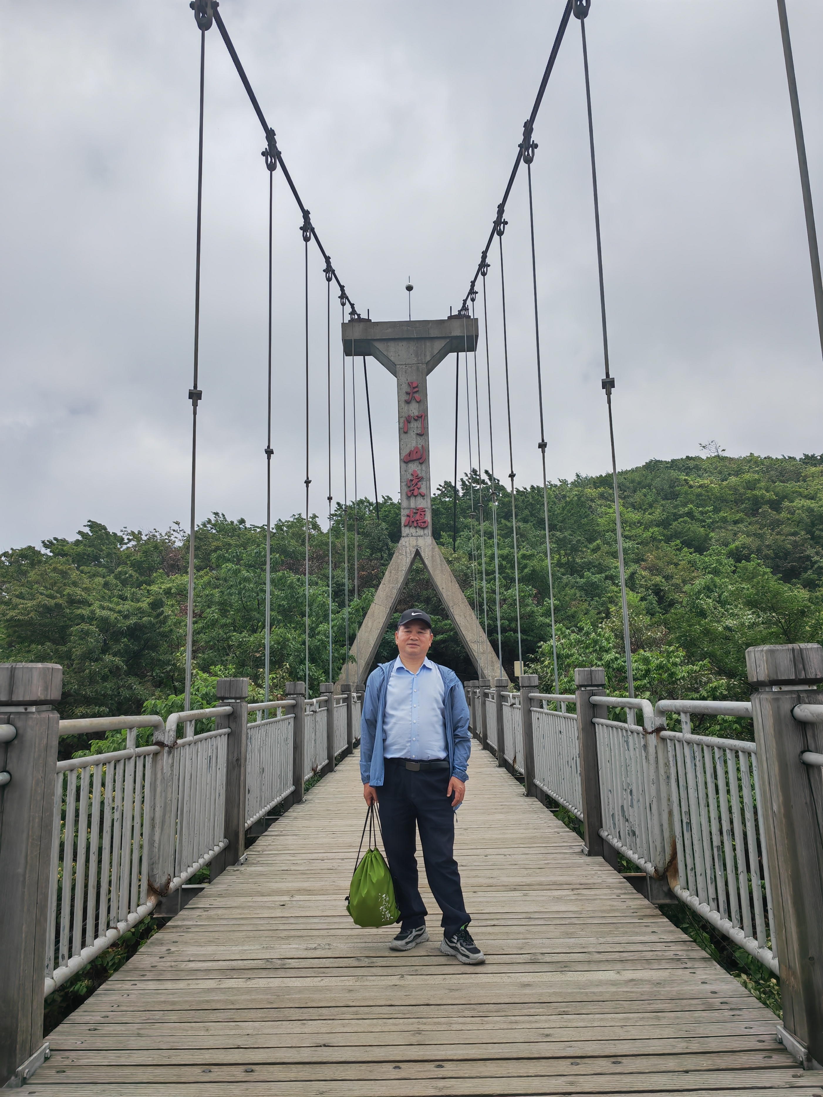 张家界凤凰古城六日游视频,重庆张家界凤凰古城六日游