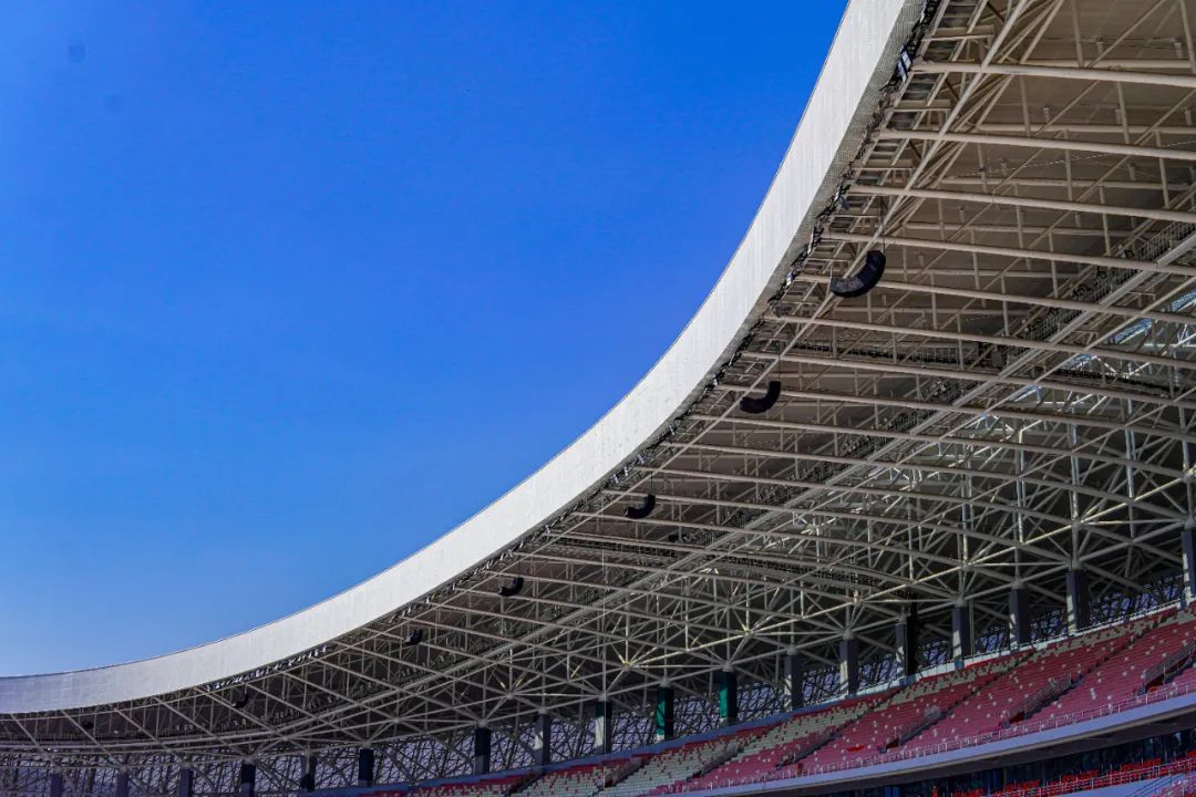 洛阳三院概况,洛阳奥体三层几排