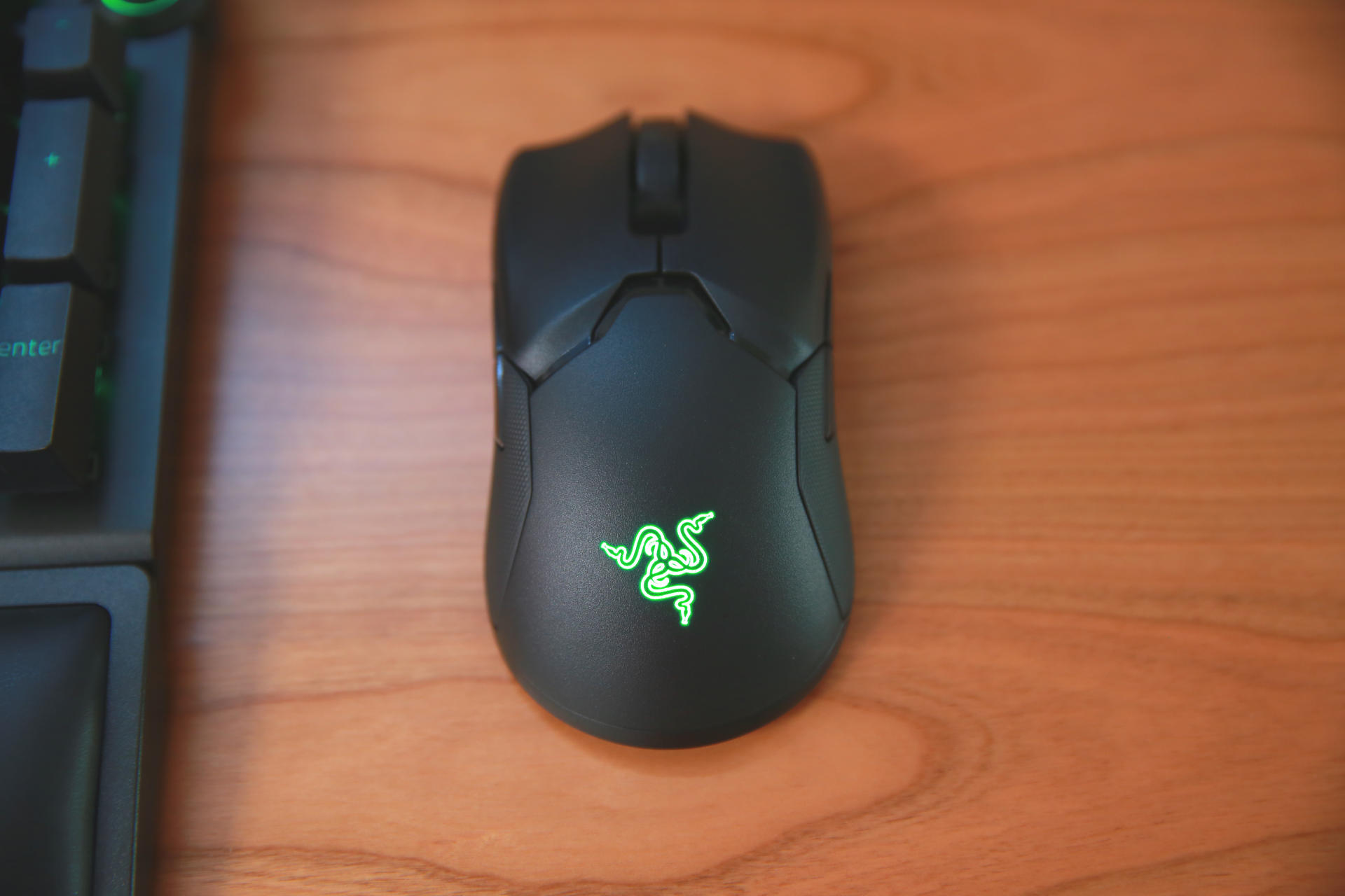 打造一台完美的电脑桌,自己打造好看的桌面