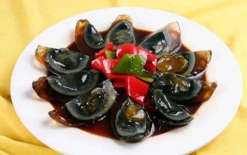 皮蛋中毒了怎么解决,皮蛋中毒的主要症状