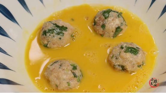 丸子这样做香脆酥软怎么吃都不腻,冬季简单又好吃的丸子