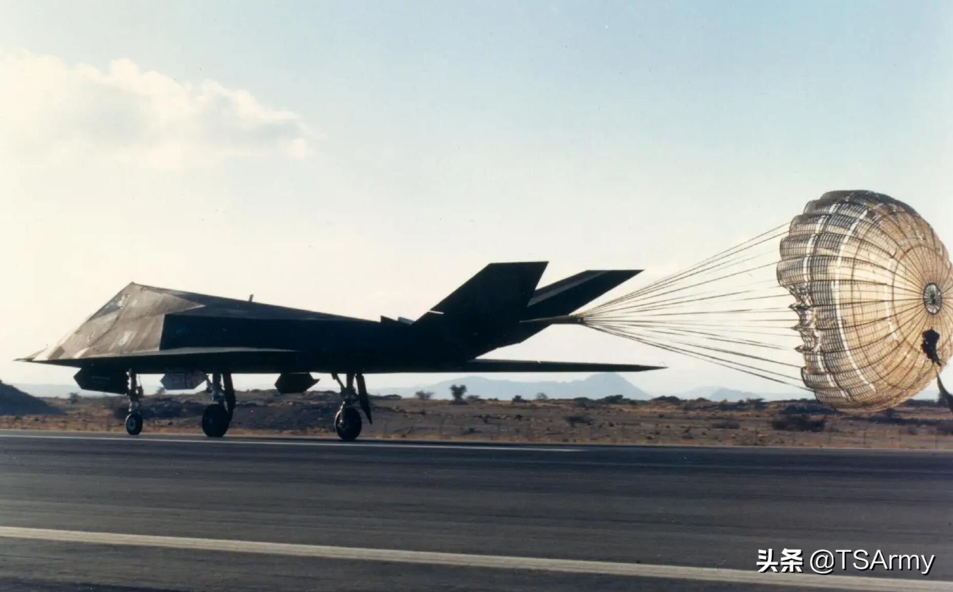 美军十大王牌武器,美国为什么要让f117退役