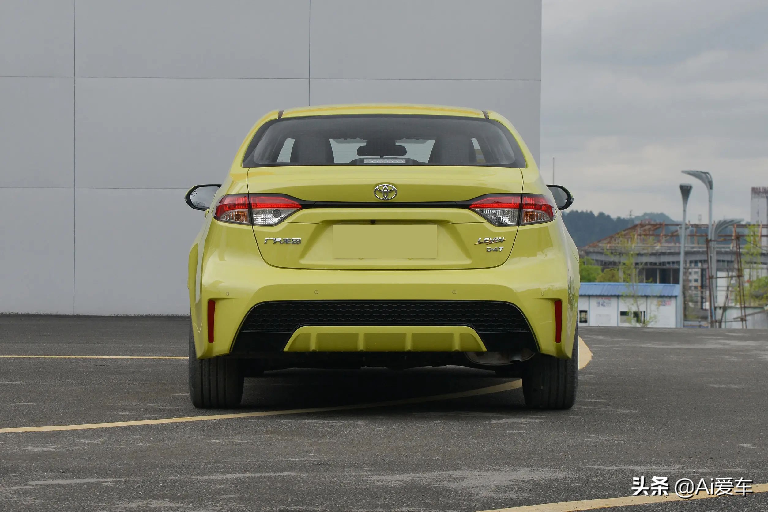 15万左右suv推荐丰田雷凌,穷人不要碰的三款车丰田雷凌