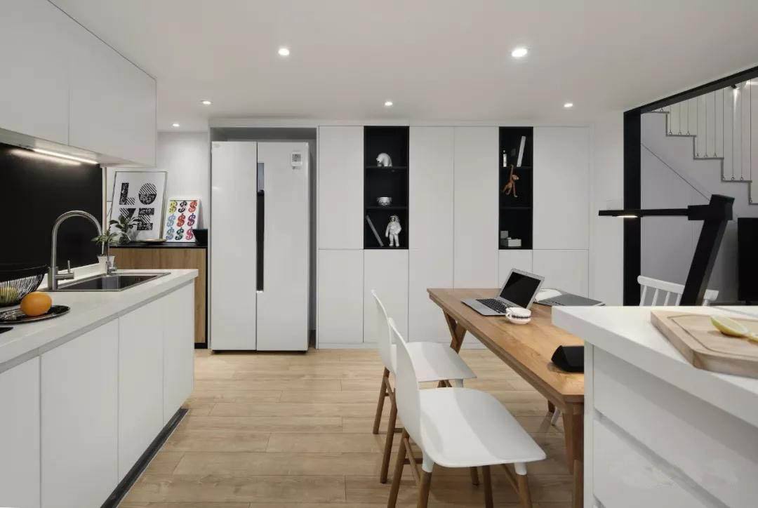 双对开门冰箱和四开门的哪个好,双对开门和十字门冰箱