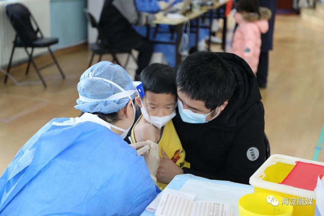 万泉小学“灯韵”手工灯笼助力小朋友接种新冠疫苗