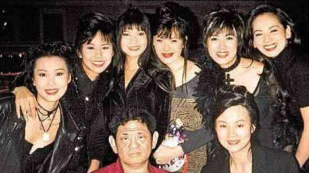 台湾“白马王子”：一生4段婚姻，女友上百位，败光百亿凄惨离世