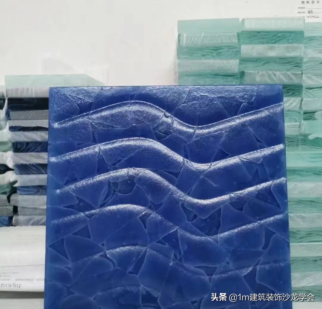 玻璃和玉石材质有什么区别,透光玉石玻璃是什么