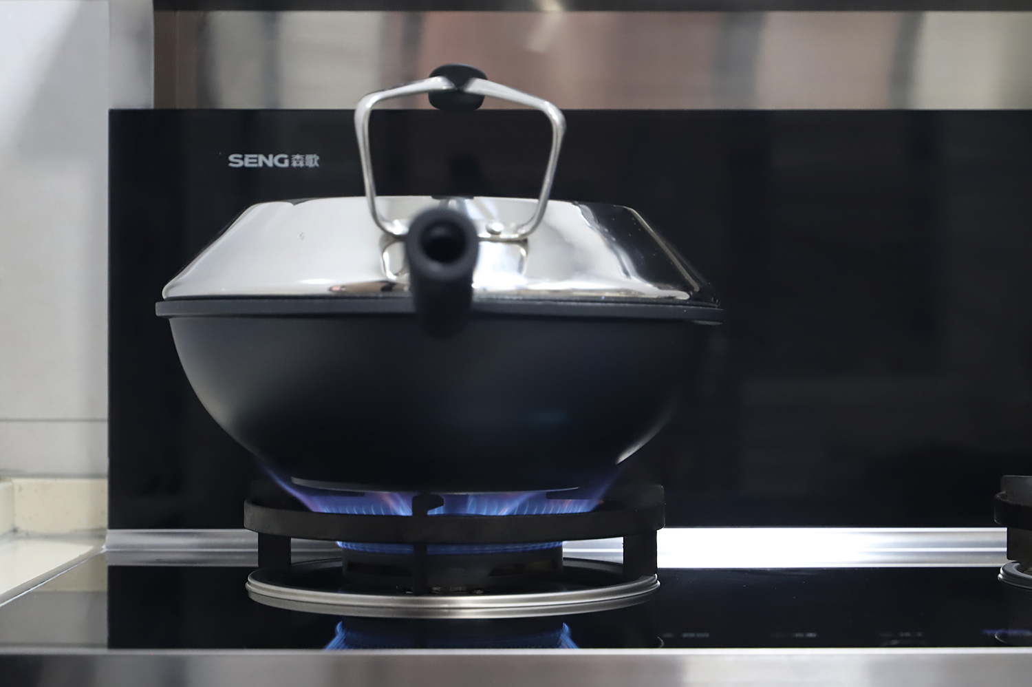 居派碳晶不粘锅测评,不惧铁铲的铁锅