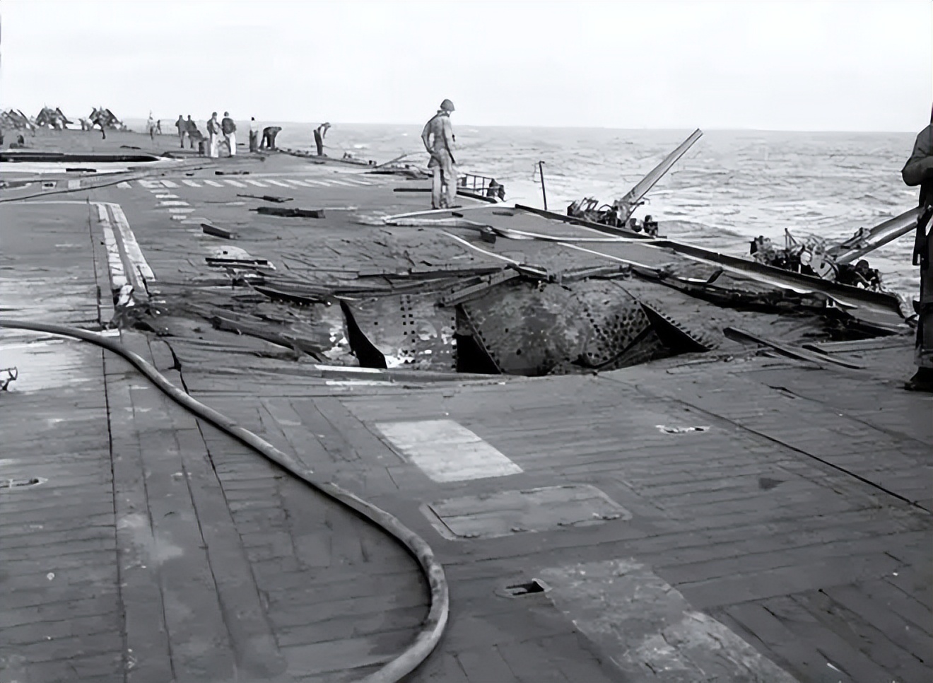 二战中日本神风敢死队,解密二战日本神风敢死队
