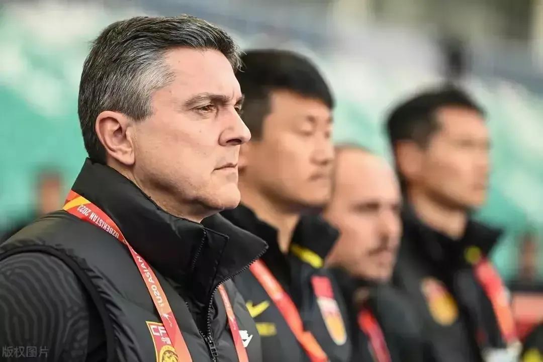 足球报万字长文,足球报深度报道