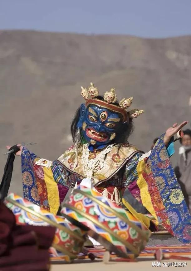 藏传佛教唐卡艺术大全,藏传佛教唐卡艺术陈列图文