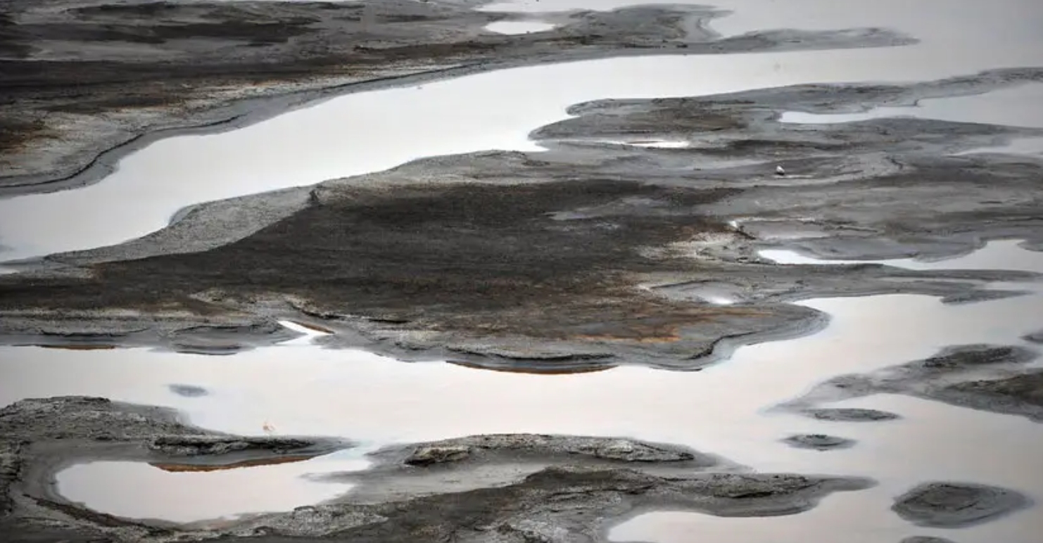 美国矿产资源丰富为何自己不开采,中国80%的石油从哪里进口