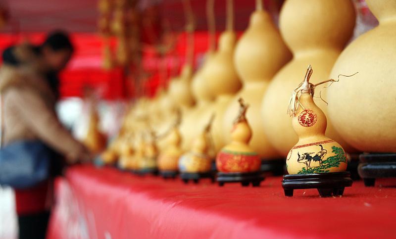 葫芦压窗台财源滚滚来,俗语葫芦压窗台财源滚滚来