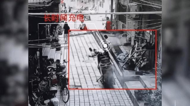 怎样避免电动车锂电池充电起火,电动车私自拉线充电起火怎么处理