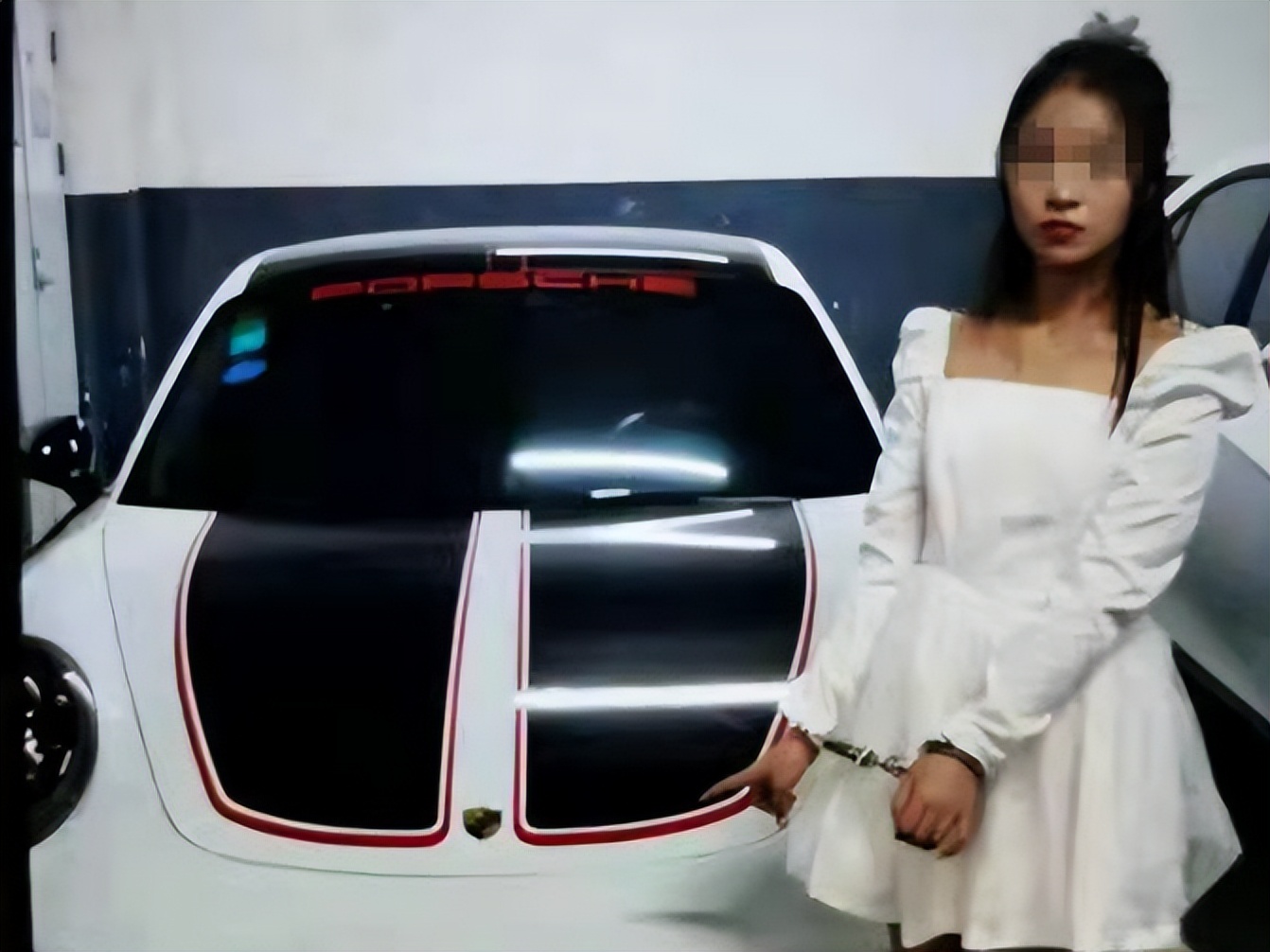 27岁无业游民,全款买4套豪宅,日入510万,民警破门逮捕大受震撼