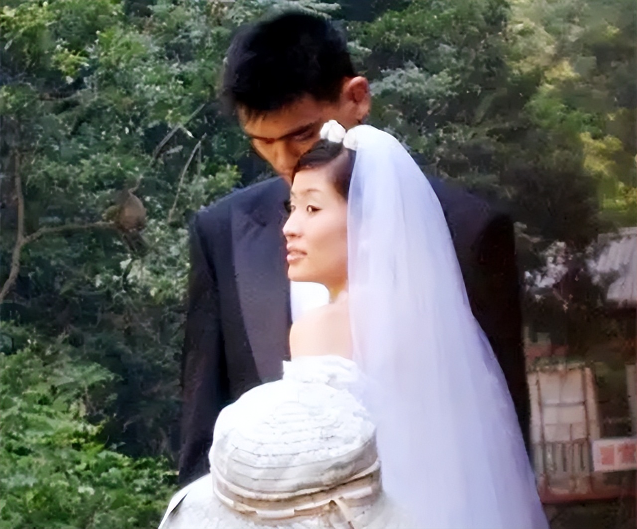 姚明和叶莉年龄,姚明与妻子叶莉