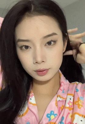 今年冬天流行发型披头散发,5款冬季减龄发型