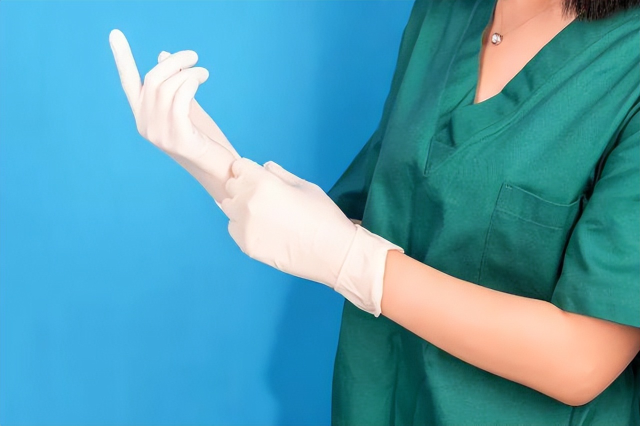 裤子脱了检查出什么问题,裤子脱到膝盖的检查