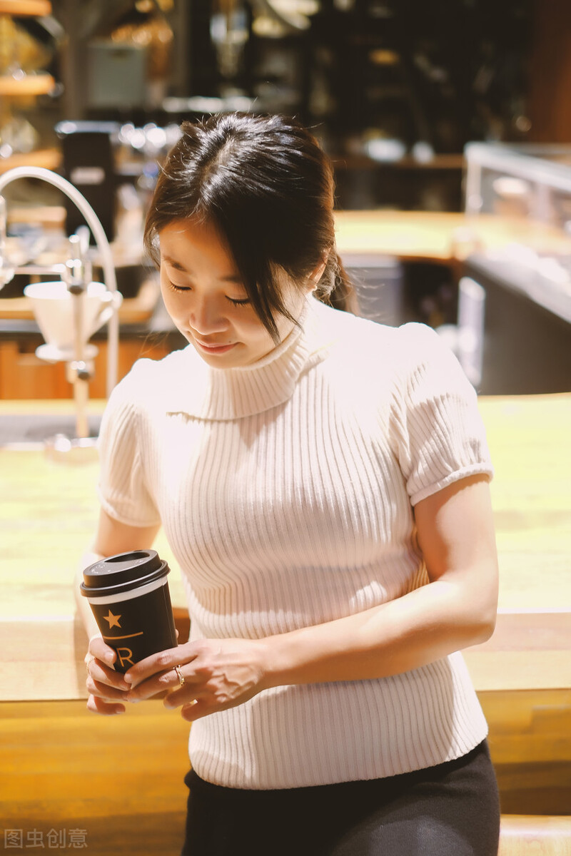 星巴克卖咖啡有多赚钱？每一次美帝文化流行的背后都是利益