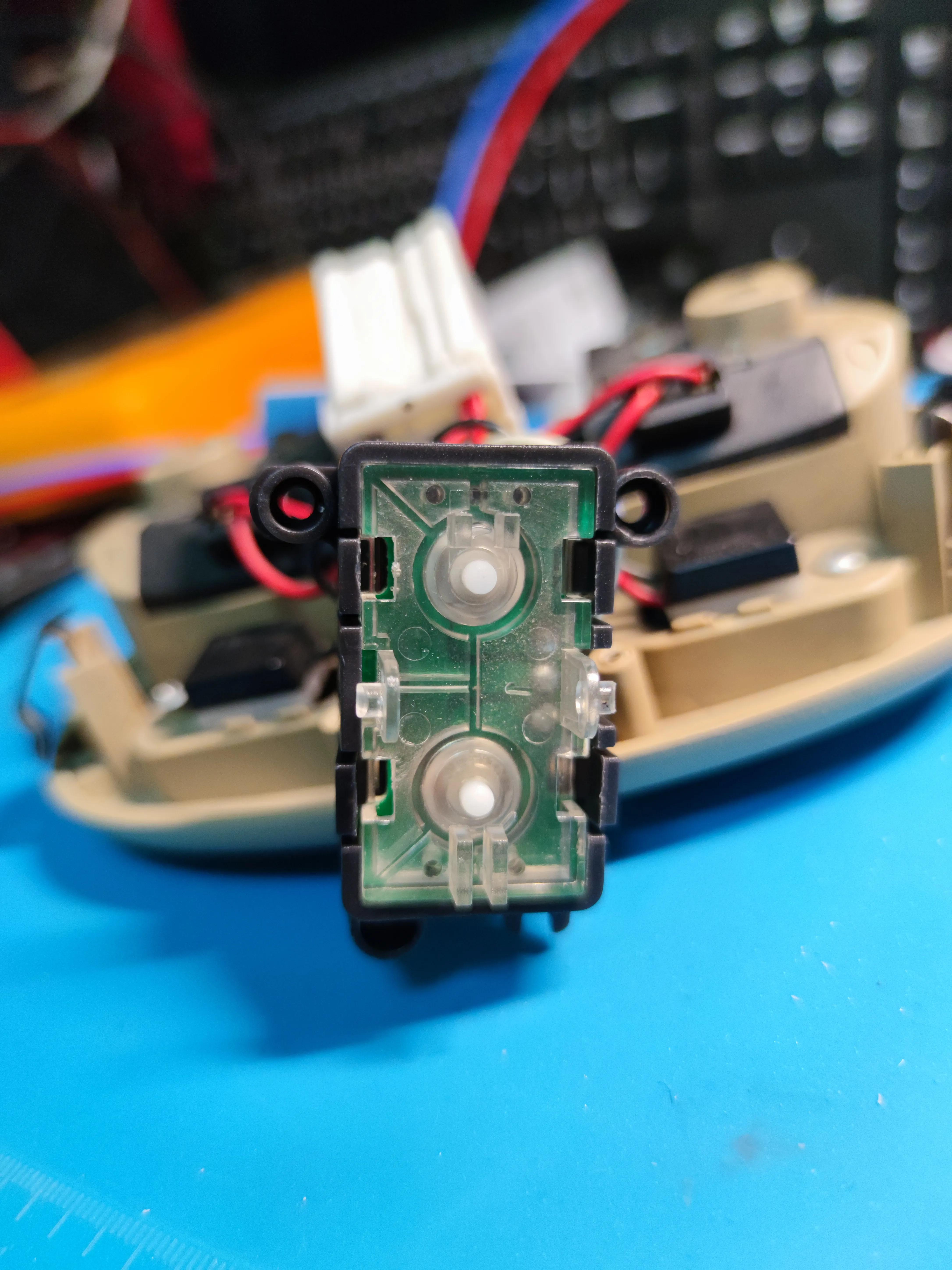 09年别克凯越天窗开关无反应,别克凯越方向盘喇叭按钮接触不良