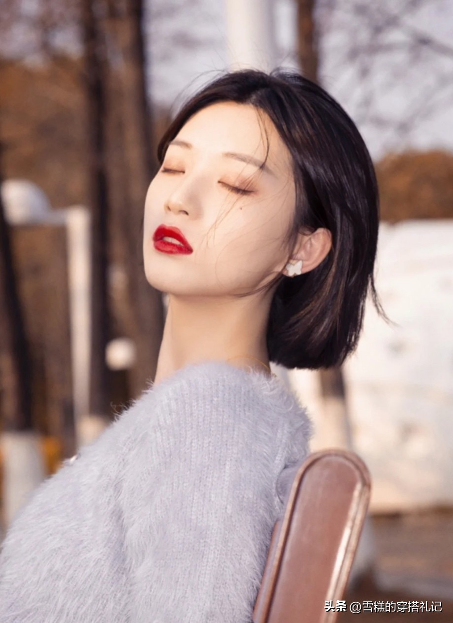 今年最火减龄易打理发型,现在女生流行一刀切短发型