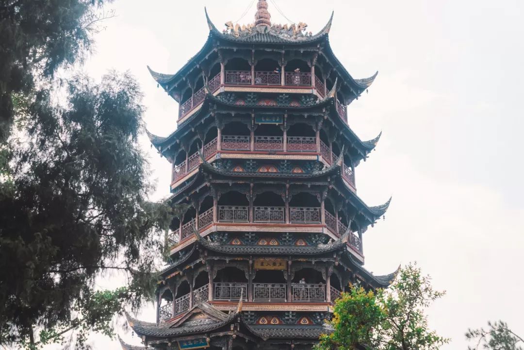 拜水都江堰问道青城山是诗词吗,拜水都江堰问道青城山完整版