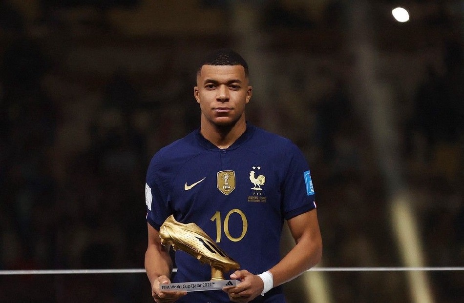 输了世界杯赢了全世界,姆巴佩已强于1994、1998两届世界杯的大罗