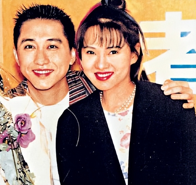 伊能静哈林蔡康永,采访哈林讲述和伊能静恋爱过程