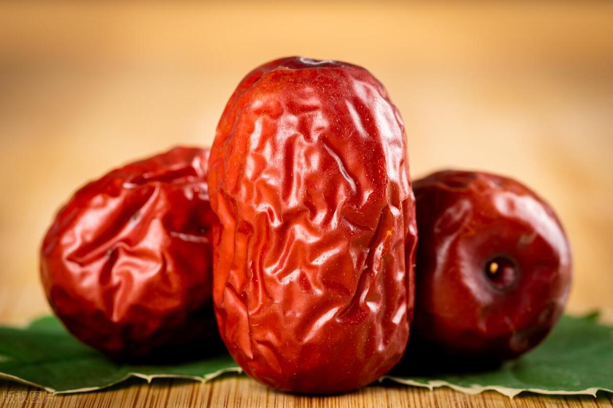 干红枣和新鲜红枣有什么区别,怎样挑选大枣大红枣