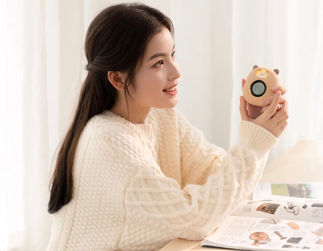 冬天暖手神器加充电宝,暖手宝充电式小夜灯好用吗