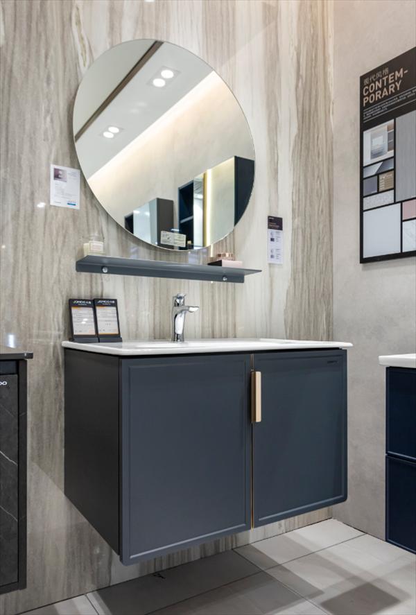 无接触式马桶,九牧浴室柜和马桶