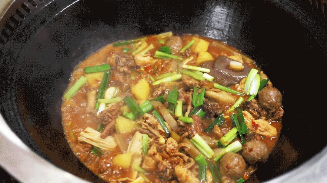 特色农家铁锅炖4-5人餐,福建泉州东北农家铁锅炖