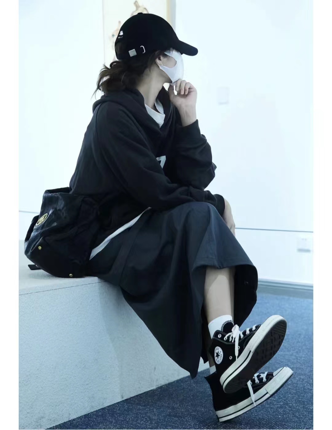 宽松版卫衣搭直筒宽松休闲裤,宽松卫衣怎么搭配裙子才好看