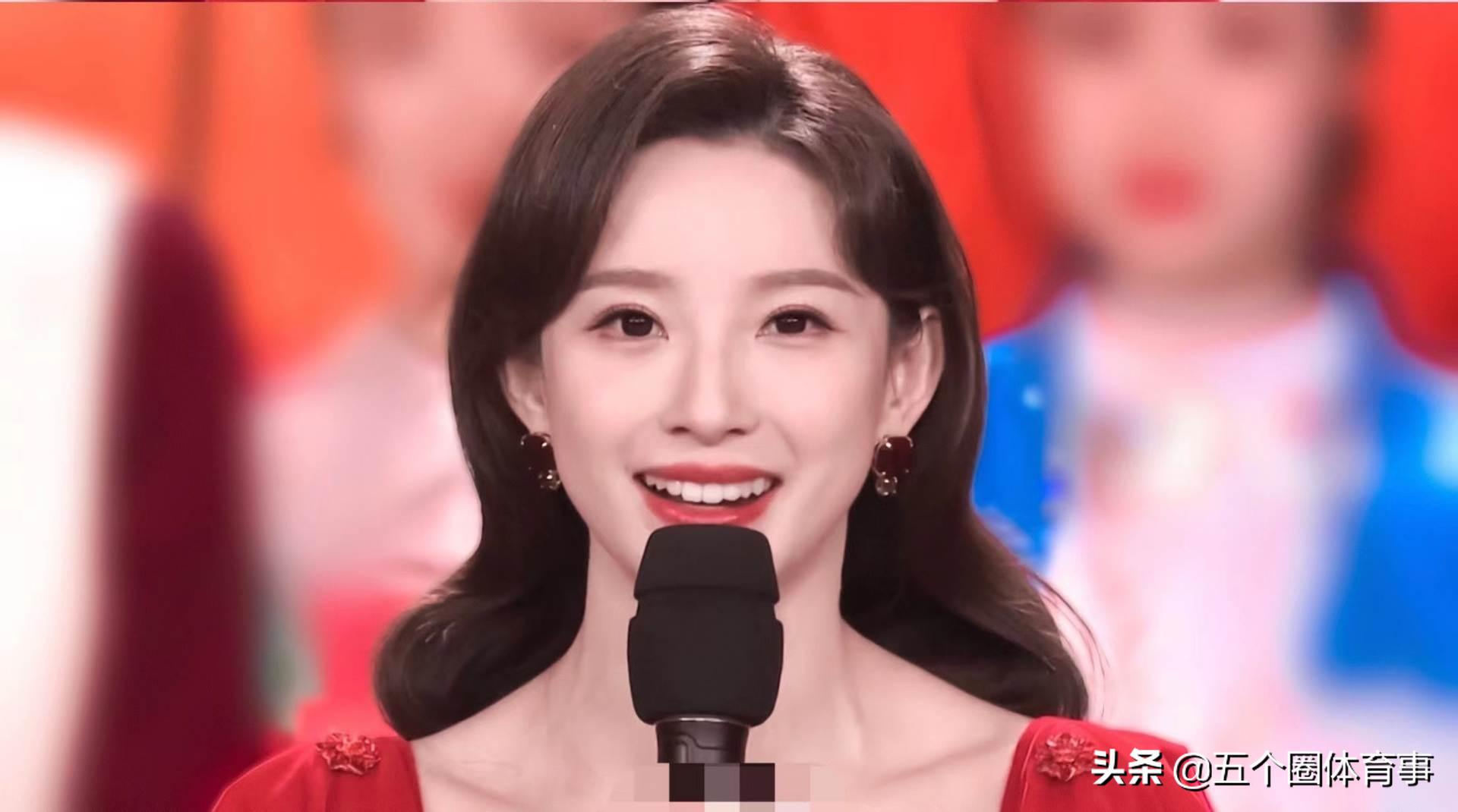 马凡舒受央视力捧,马凡舒主持足球杯