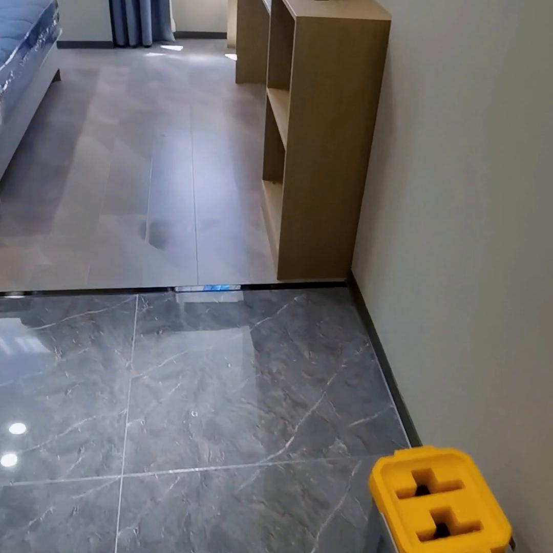 我来更新海悦酒店了，今天分享打扫客房，累成王八犊子样儿...