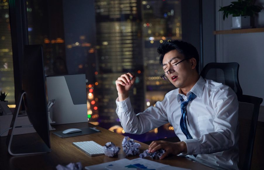 国外工厂的上班制度,国内工厂8小时工作制