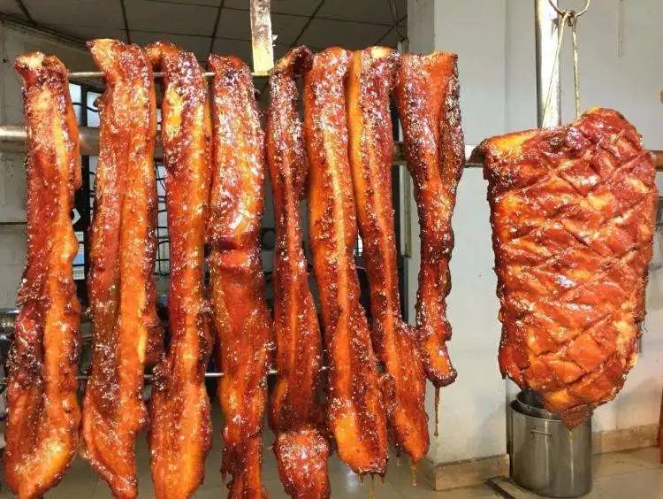 火爆全网的脆皮五花肉,脆皮五花肉火爆全网