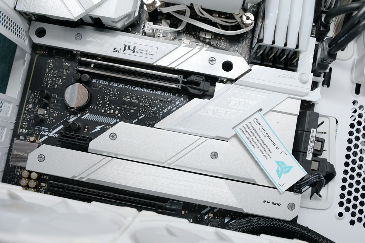 市售六款热门固态硬盘性能横评——谁才是PCIe4.0硬盘性价比之王