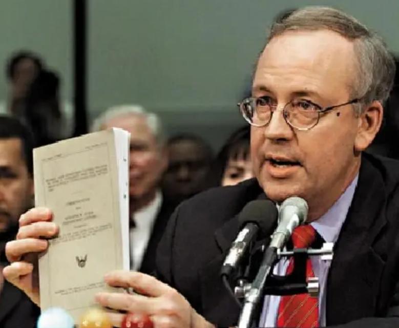 克林顿“拉链门”：美国最著名性丑闻，总统2年与实习生10次偷情