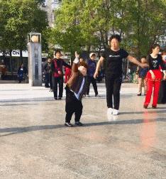 怎样把短粗的手指变又细又长,教你一秒让手指变细