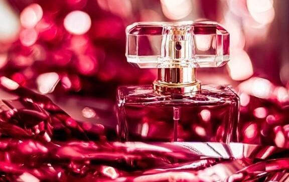 你知道吗？据说这世界上有十大著名香水，每一个都有它独特的魅力