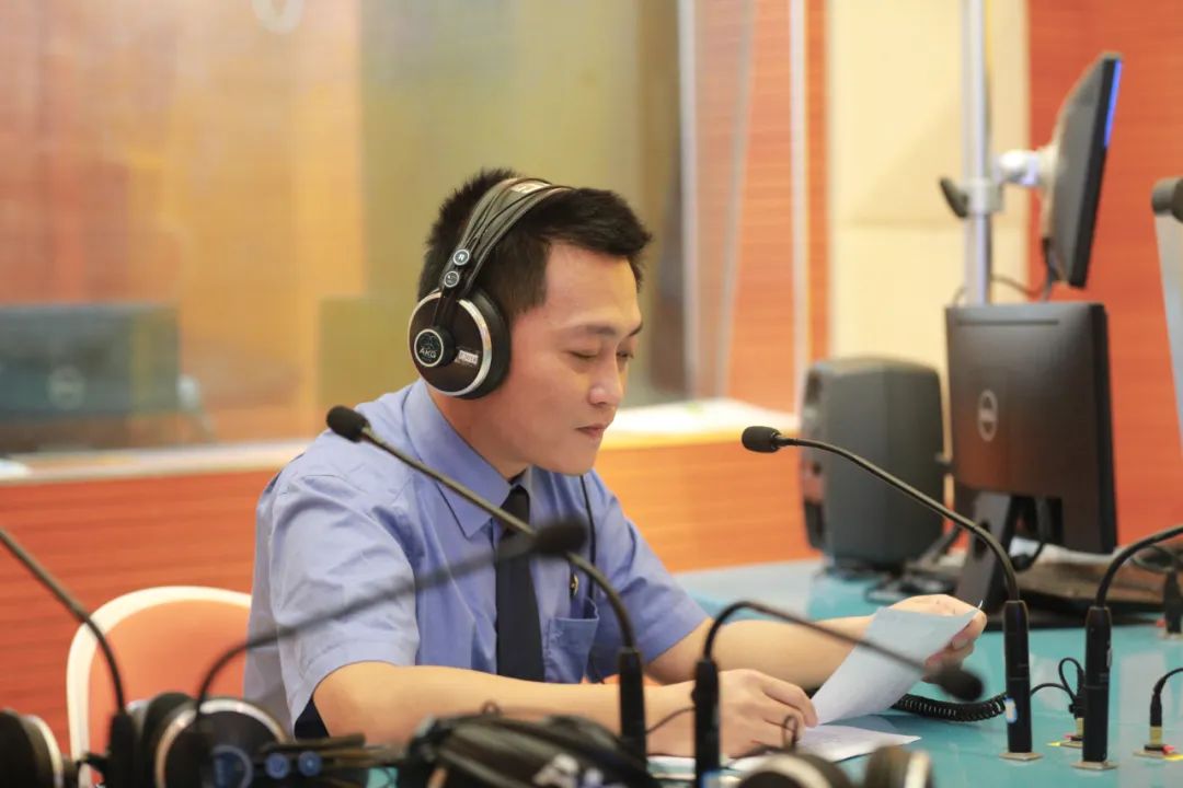 三亚检察官化身播音员,检察官化身播音员